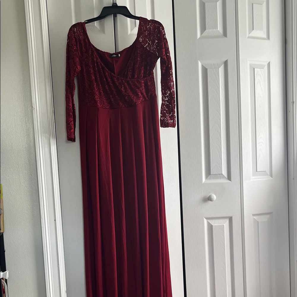 Chic Burgundy Lace Long Sleeve Dress